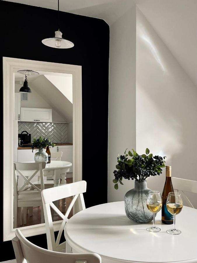 Apartament Dana Browna Jelenia Góra Eksteriør billede